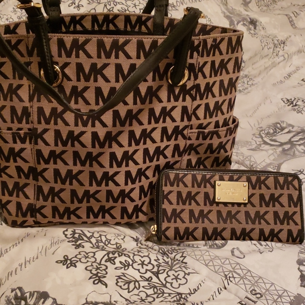 Michael Kors purse and wallet